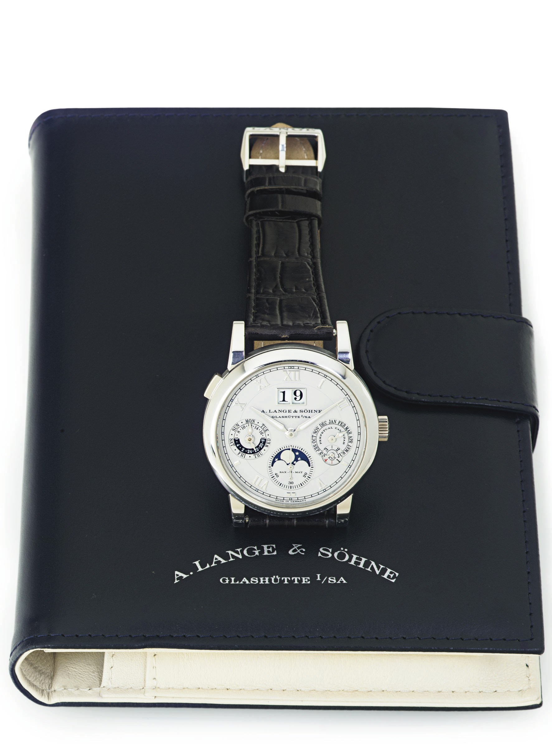 A. LANGE & SÖHNE. A FINE AND RARE PLATINUM AUTOMATIC PERPETUAL CALENDAR WRISTWATCH WITH MOON PHASES
