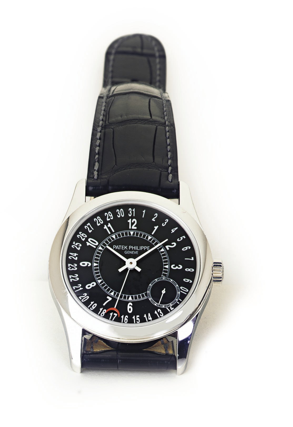 PATEK PHILIPPE. A FINE 18K WHITE GOLD AUTOMATIC WRISTWATCH WITH DATE