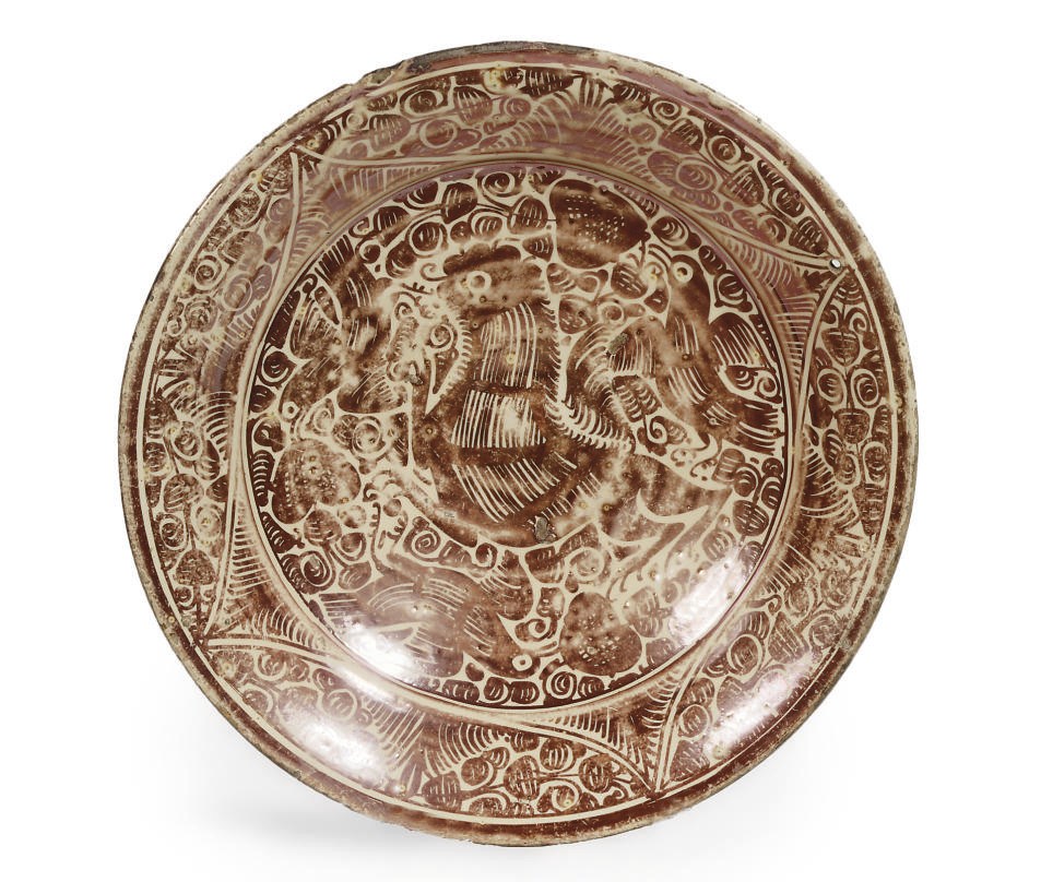 A HISPANO-MORESQUE LUSTREWARE DISH