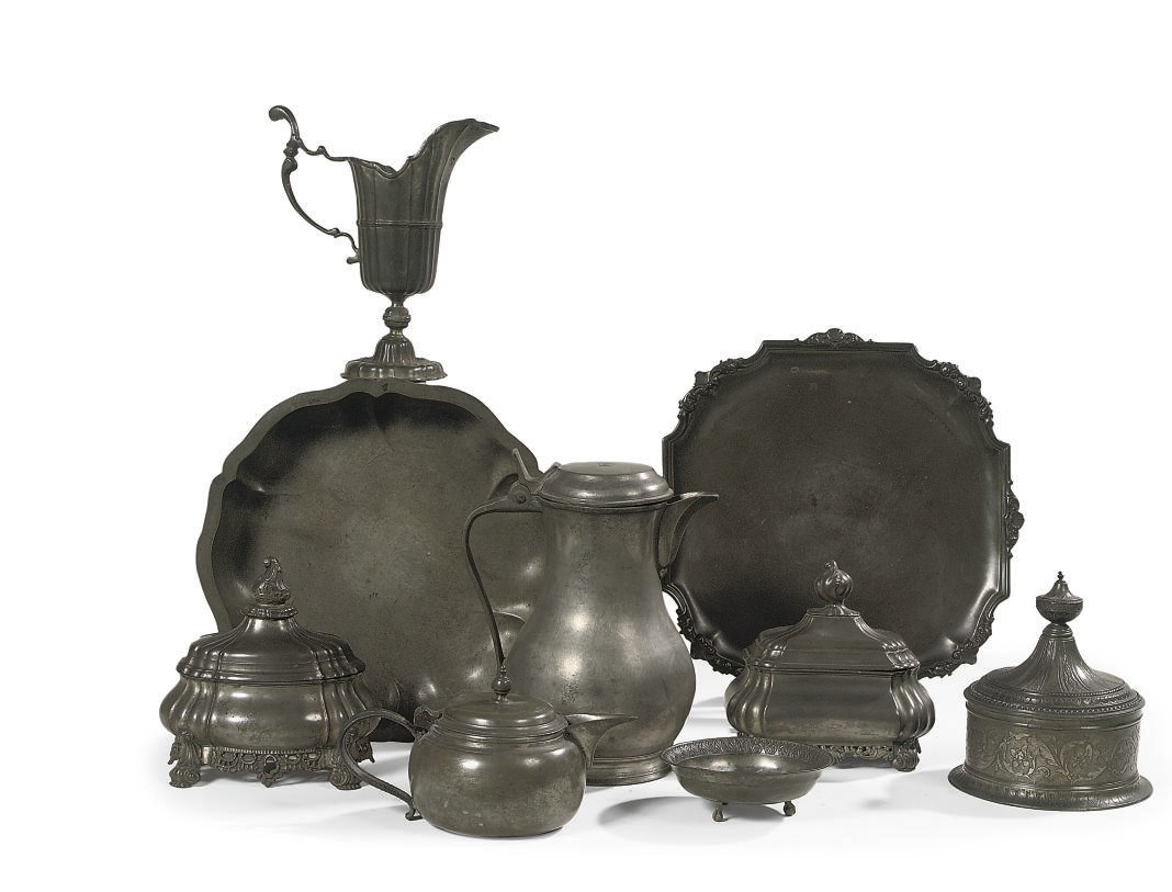 A COLLECTION OF DUTCH PEWTER