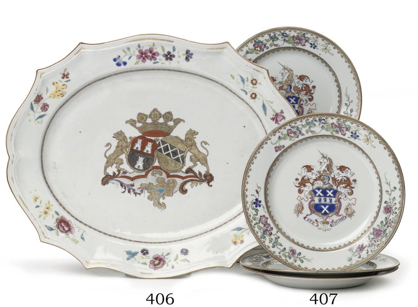A Chinese famille rose armorial stand
