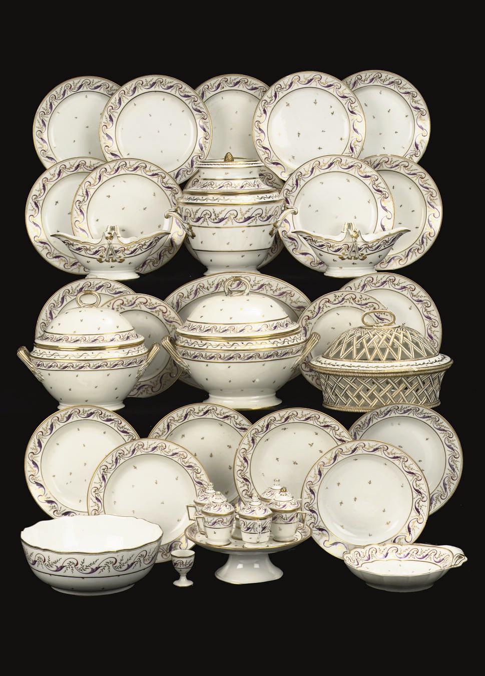 A Paris Rue de Crussol part dinner service