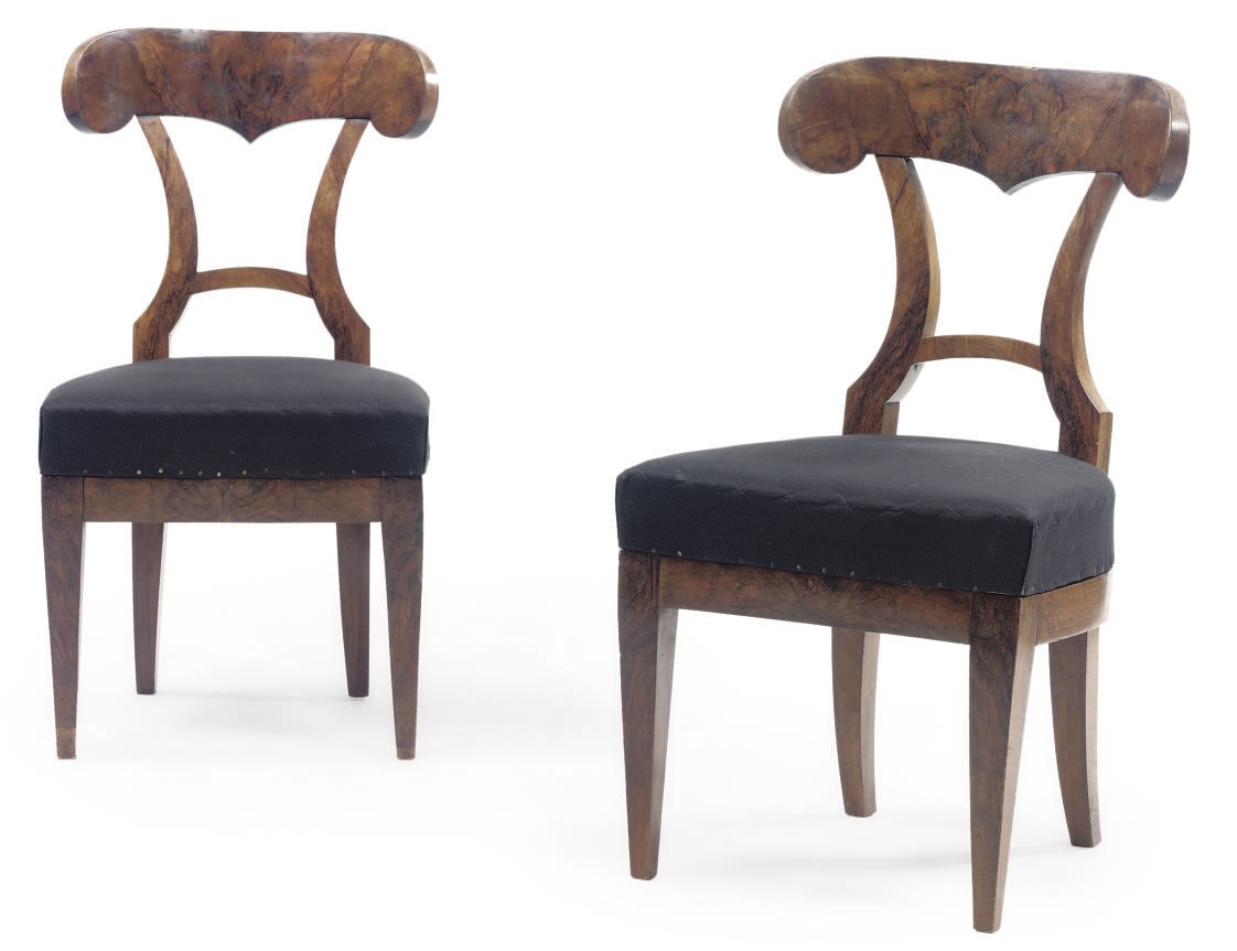 A PAIR OF AUSTRIAN BIEDERMEIER FIGURED WALNUT SIDE CHAIRS