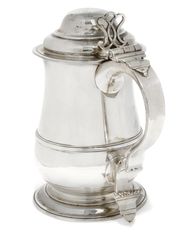A GEORGE III PLAIN BALUSTER SILVER TANKARD