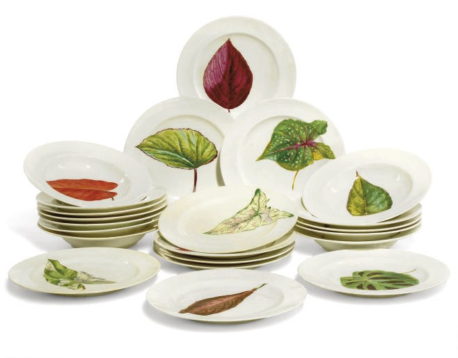 A SET OF TWENTY-TWO MINTON PLATES