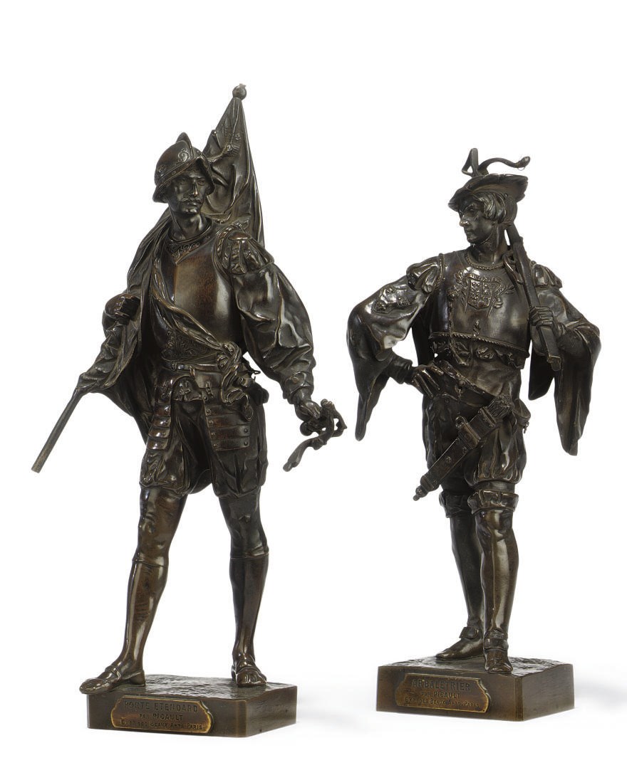 A PAIR OF FRENCH BRONZE FIGURES OF SOLDIERS 'ARBALETRIER' AND 'PORTE ETENDARD'