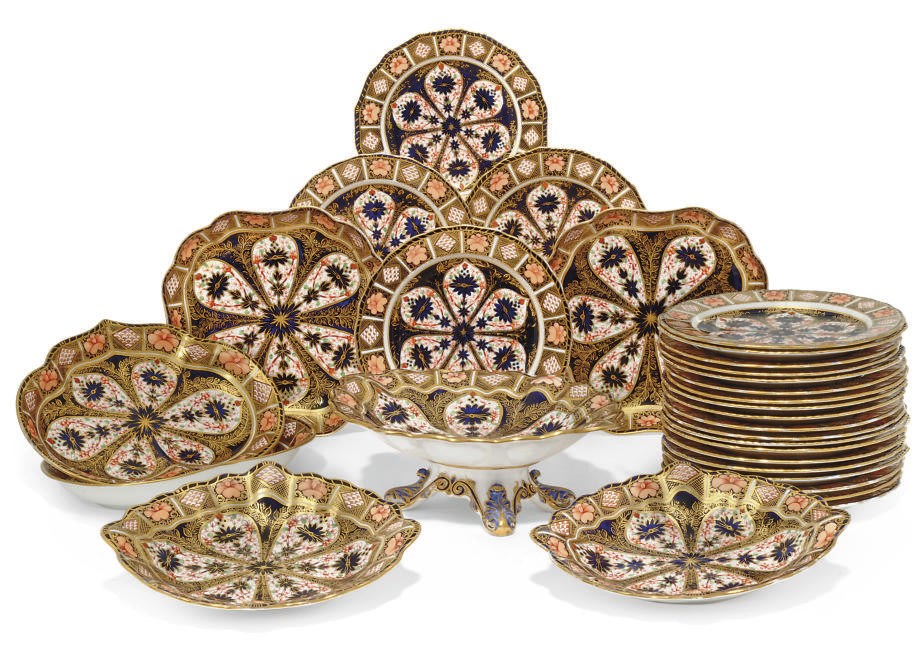 A ROYAL CROWN DERBY DESSERT-SERVICE