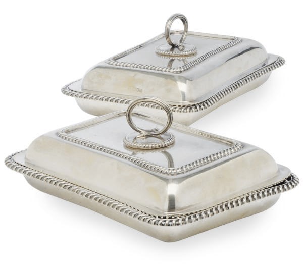 A PAIR OF VICTORIAN SILVER VEGETABLE DISHES AND COVERS,