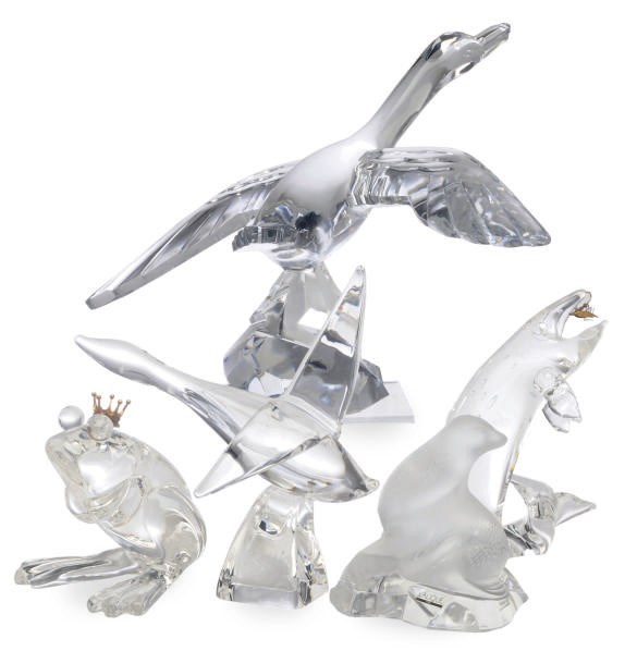 A GROUP OF NINE AMERICAN AND FRENCH GLASS ANIMALS,