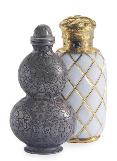 A CHINESE DOUBLE-GOURD SILVER METAL SNUFF BOTTLE AND A CONTINENTAL GILT-METAL MOUNTED OPALINE GLASS SCENT BOTTLE,