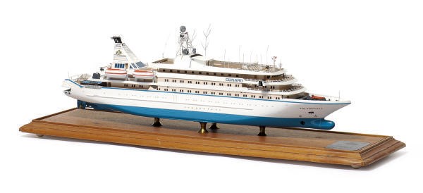 A SHIP MODEL OF THE CUNARD 'SEA GODDESS,'