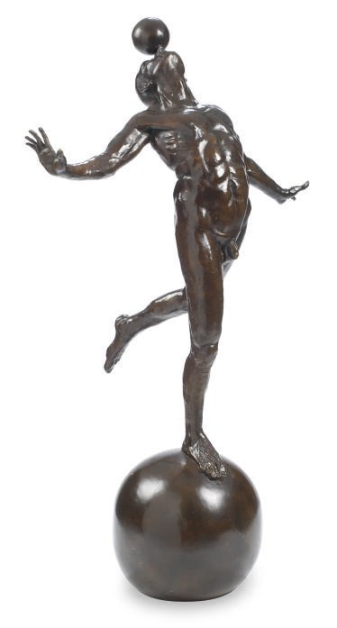 A PATINTATED BRONZE FIGURAL SCULPTURE OF AN ACROBAT,