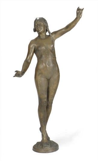 A PATINATED BRONZE FIGURE OF A WOMAN,