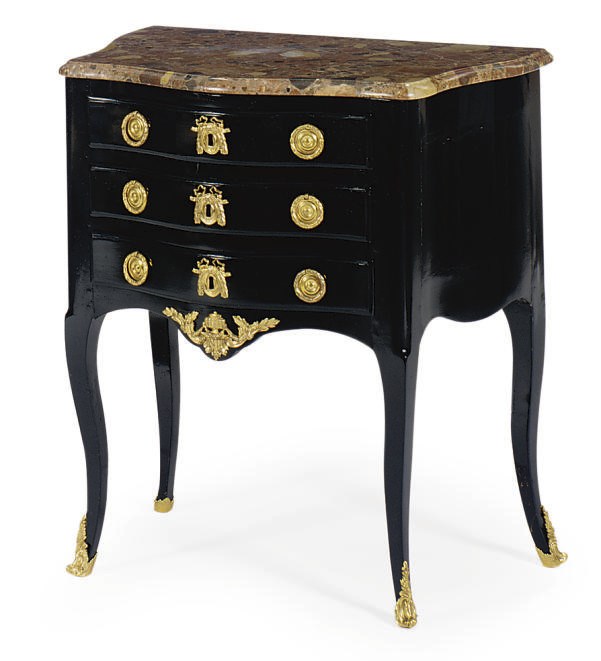 A LATE LOUIS XV ORMOLU-MOUNTED EBONIZED TABLE EN CHIFFONNIERE,