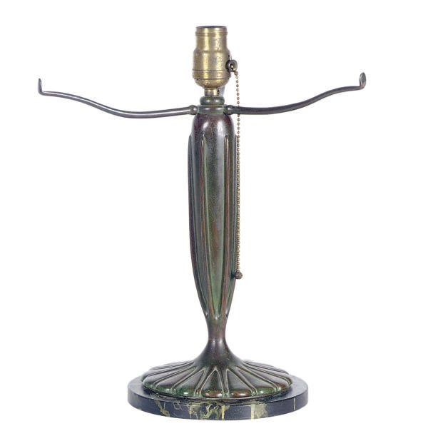 AN AMERICAN PATINATED BRONZE TABLE LAMP,