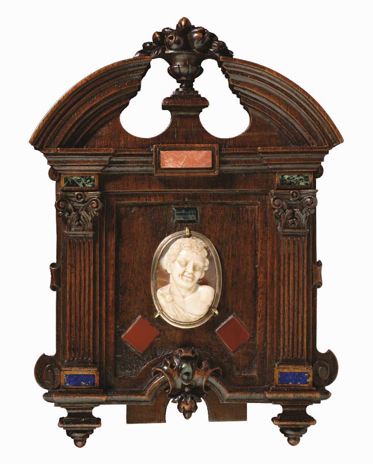 CAMEE OVALE EN ONYX SCULPTE REPRESENTANT LE BUSTE D'UN JEUNE FAUNE