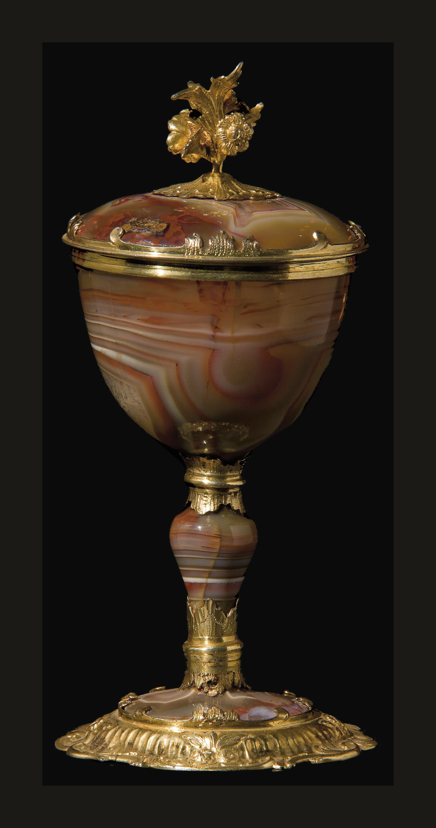 COUPE COUVERTE EN AGATE ET VERMEIL