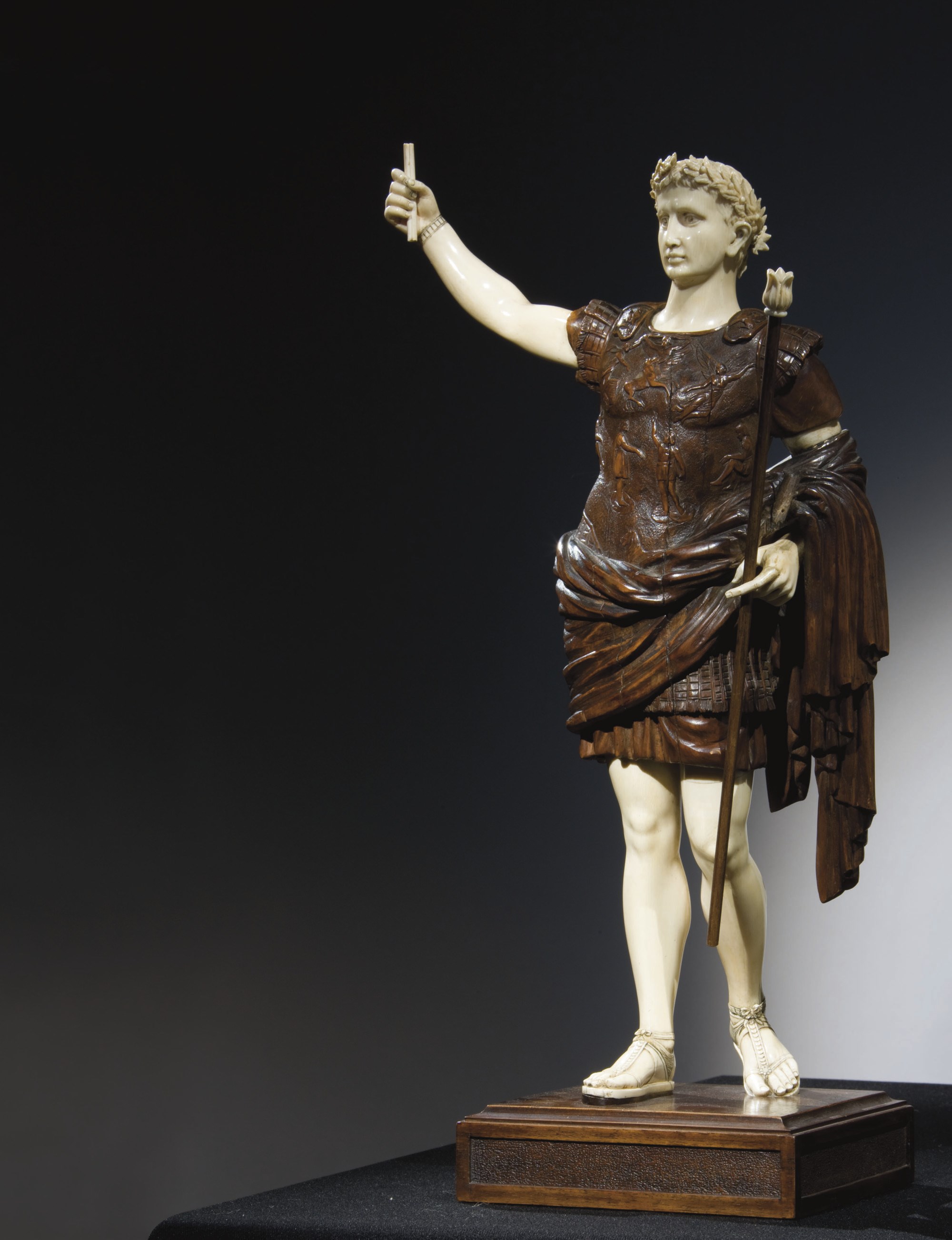 FIGURE REPRESENTANT L'AUGUSTE DE PRIMA PORTA