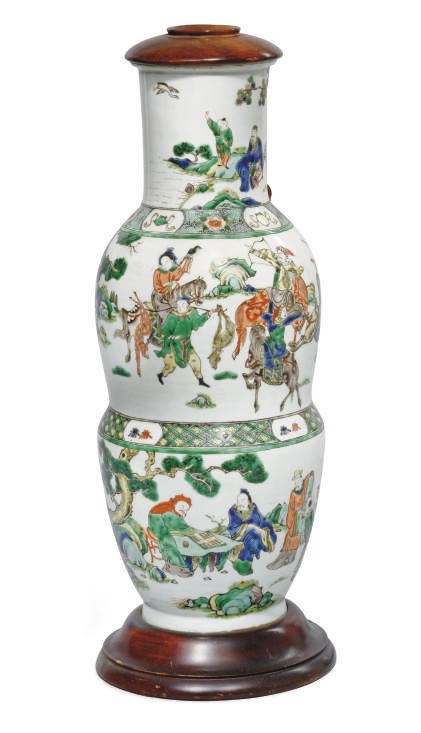 A CHINESE FAMILLE VERTE LAMP VASE
