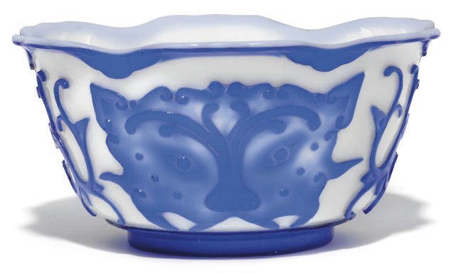 A CHINESE OVERLAY BLUE GLASS BOWL