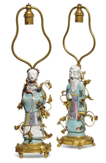 A PAIR OF CHINESE ORMULU MOUNTED LAMPED PORCELAIN FIGURES