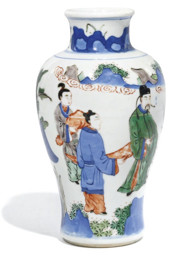 A CHINESE WUCAI VASE