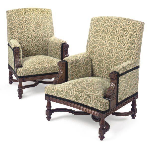 A PAIR OF LATE VICTORIAN WALNUT ARMCHAIRS
