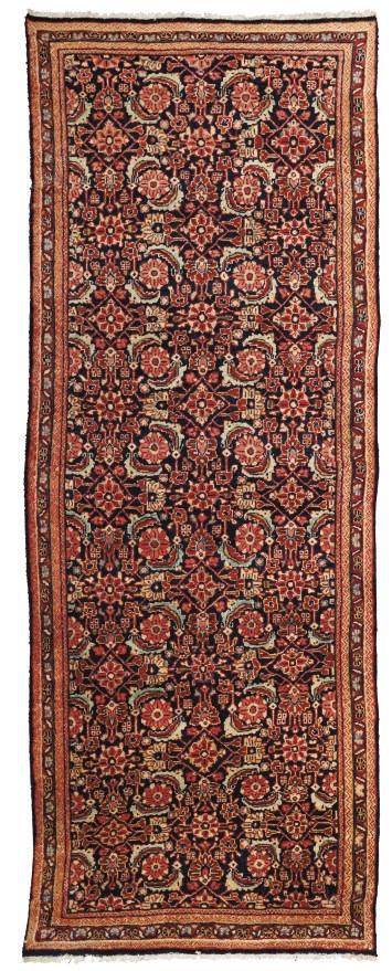 A fine Sarouk-Mahal kelleh