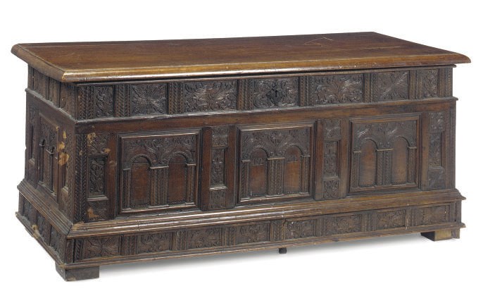 A FRENCH WALNUT AND ELM BLANKET CHEST
