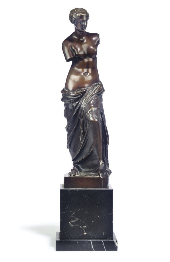 A GERMAN BRONZE FIGURE OF THE VENUS DE MILO