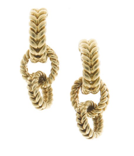A GROUP OF CULTURED PEARL AND GOLD JEWELRY