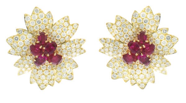 A PAIR OF RUBY, DIAMOND AND 18K GOLD FLOWER EAR CLIPS