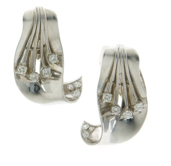 A PAIR OF WHITE GOLD AND DIAMOND EAR CLIPS