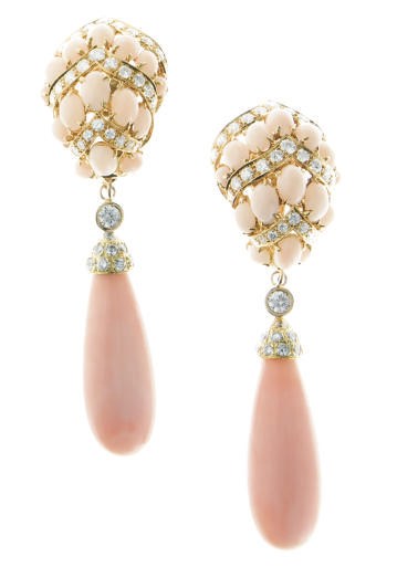 **A PAIR OF CORAL, DIAMOND AND 18K GOLD EAR PENDANTS