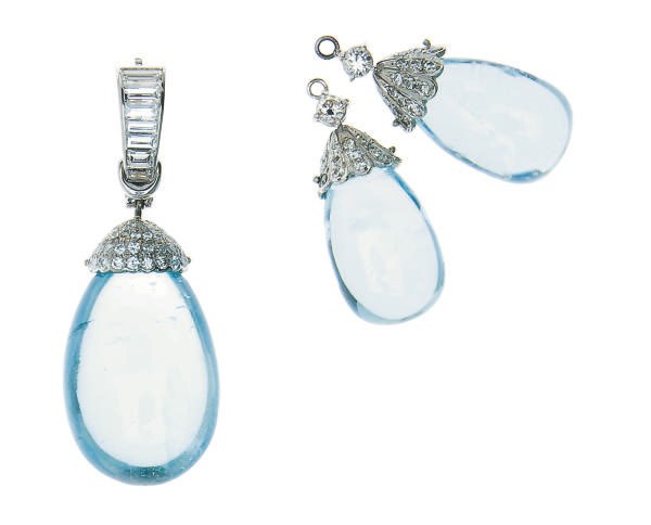 A SET OF AQUAMARINE, DIAMOND AND WHITE GOLD JEWELRY