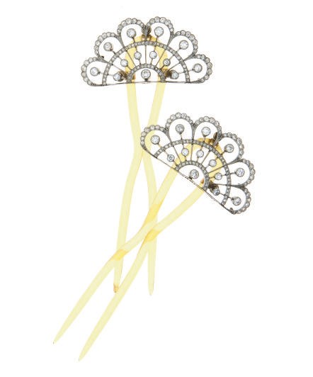 A PAIR OF BELLE EPOQUE DIAMOND, TORTOISE SHELL, PLATINUM AND GOLD HAIR COMBS