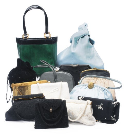 A GROUP OF FOURTEEN EVENING AND DAY BAGS,
