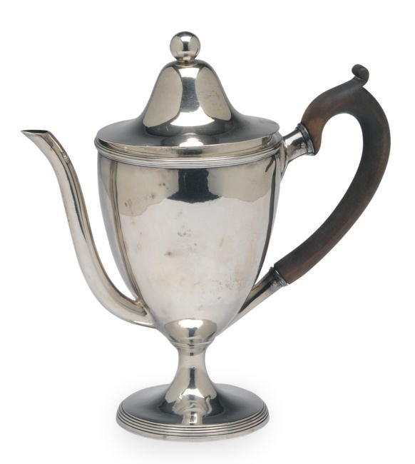 A SMALL GEORGE III SILVER ARGYL AND COVER,