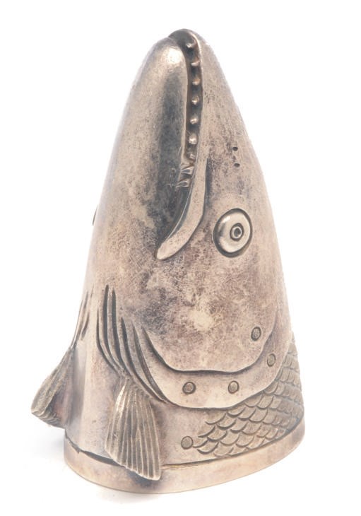 AN ENGLISH FISH-FORM STIRRUP CUP,