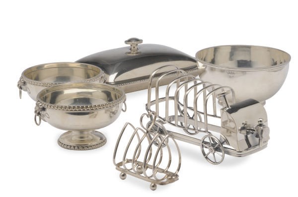 A GROUP OF ENGLISH SILVER SERVING PIECES,