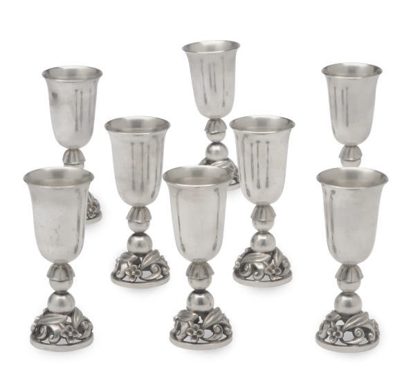 A SET OF EIGHT AMERICAN SILVER CORDIALS,