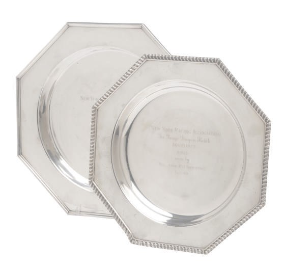 TWO AMERICAN SILVER OCTAGONAL DISHES IN TWO SIZES,