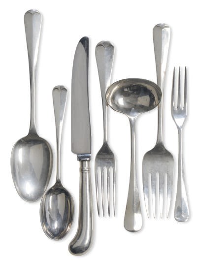 AN ASSEMBLED ELIZABETH II SILVER FLATWARE SERVICE FOR FOUR,