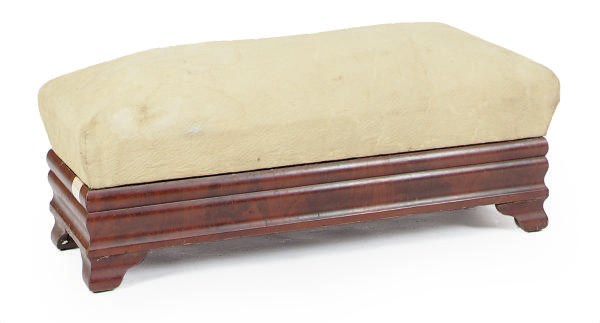 AN AMERICAN EMPIRE MAHOGANY LOW BENCH,