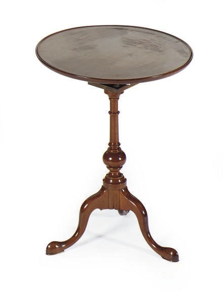 AN AMERICAN CHIPPENDALE MAHOGANY TEA TABLE,
