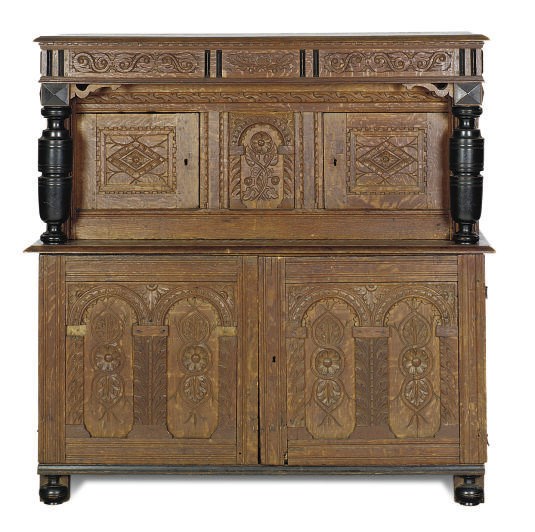 AN OAK COURT CUPBOARD,