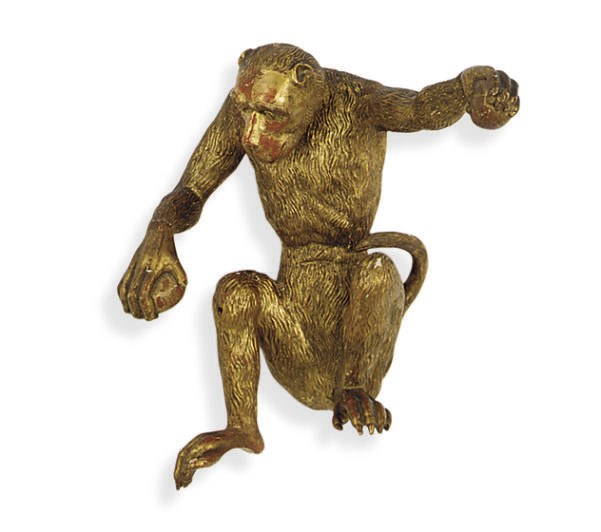 A GILTWOOD FIGURE OF A MONKEY,