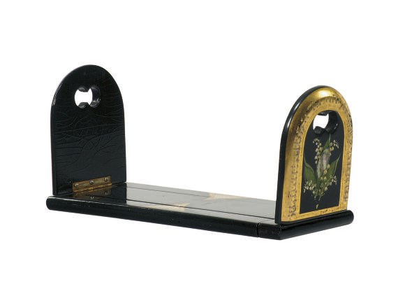 A VICTORIAN MOTHER-OF-PEARL INLAID PAPIER MACHE ADJUSTABLE BOOK HOLDER,
