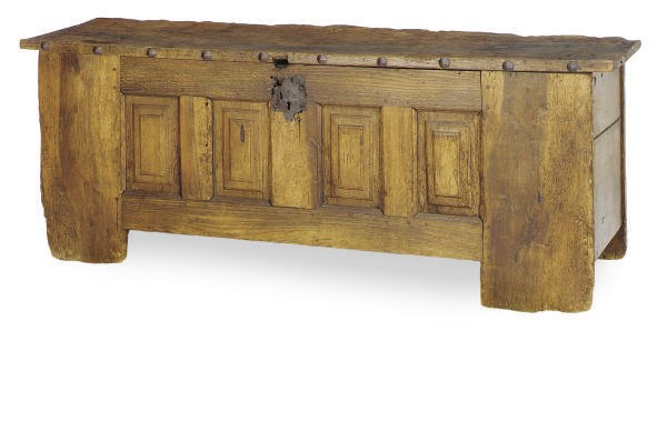 A NORTH EUROPEAN OAK COFFER,
