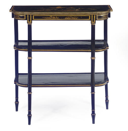 AN EDWARDIAN BLACK AND GILT-JAPANNED ETAGERE,